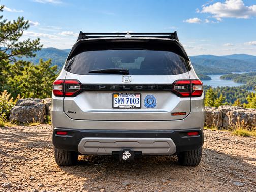 Silver 2024 Honda Pilot TrailSport