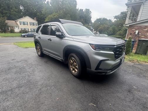 Silver 2024 Honda Pilot TrailSport