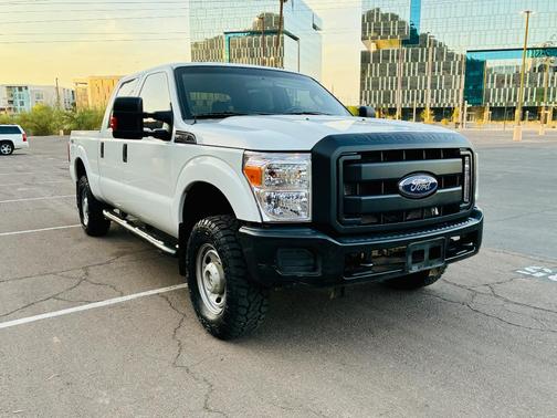 White 2013 Ford F-250 XL