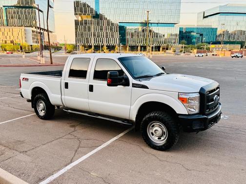 White 2013 Ford F-250 XL