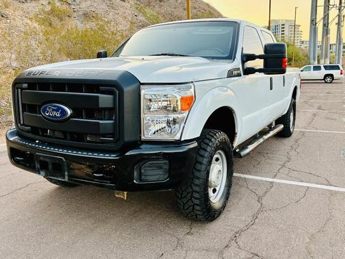 White 2013 Ford F-250 XL