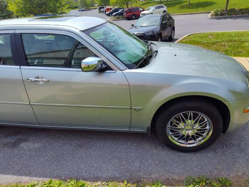 2006 Chrysler 300C Base