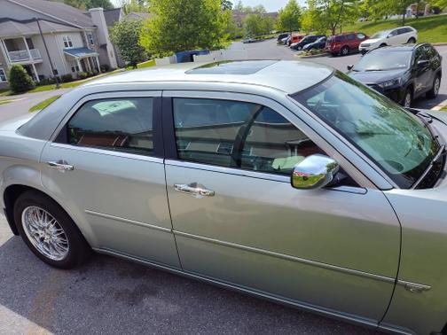 2006 Chrysler 300C Base