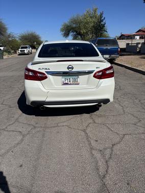 White 2016 Nissan Altima 2.5 SV