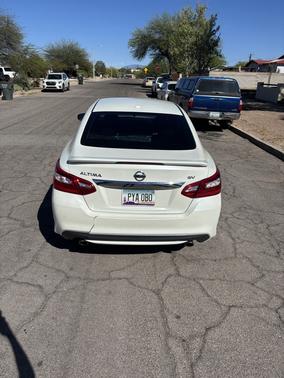 White 2016 Nissan Altima 2.5 SV