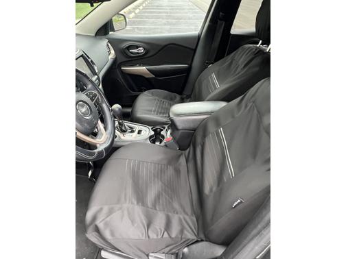 Gray 2018 Jeep Cherokee Latitude