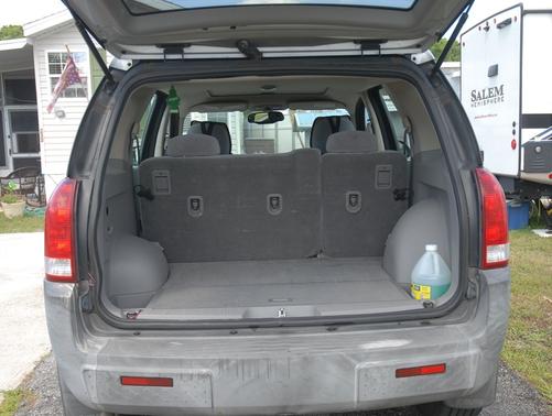 Silver 2003 Saturn Vue Base