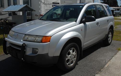 Silver 2003 Saturn Vue Base