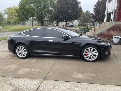 2016 Tesla Model S P90D