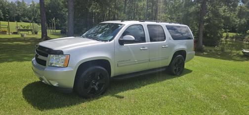 2011 Chevrolet Suburban 1500 LS