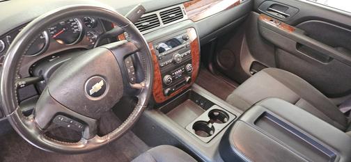 2011 Chevrolet Suburban 1500 LS