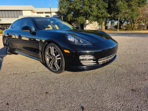 2013 Porsche Panamera Panamera 4 Platinum Edition