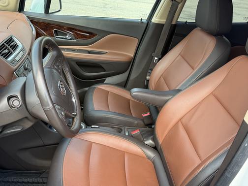 White 2016 Buick Encore Leather