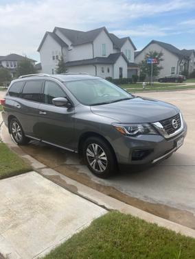 2018 Nissan Pathfinder S