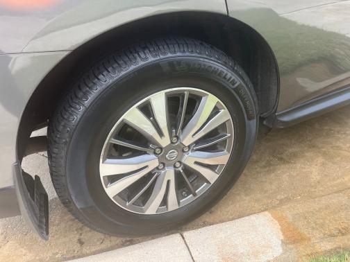 2018 Nissan Pathfinder S