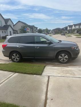 2018 Nissan Pathfinder S