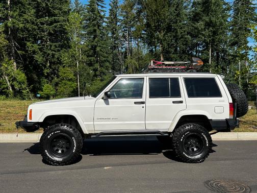2000 Jeep Cherokee Sport 4WD