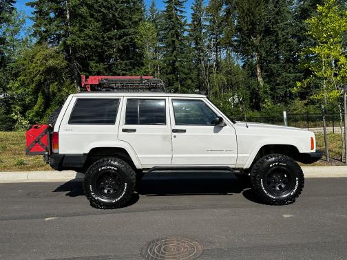 2000 Jeep Cherokee Sport 4WD