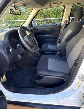 White 2017 Jeep Patriot Sport