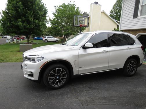 White 2015 BMW X5 xDrive35i
