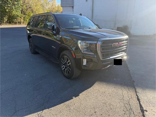 2021 GMC Yukon XL AT4