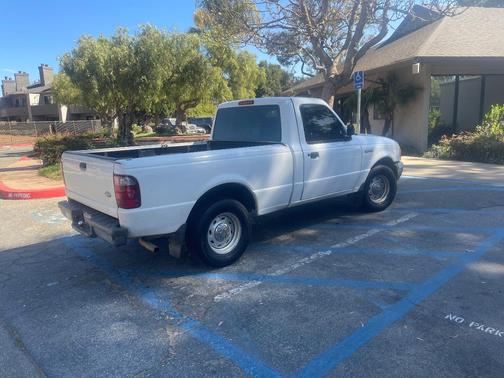 White 2002 Ford Ranger XL