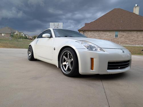 White 2007 Nissan 350Z Touring