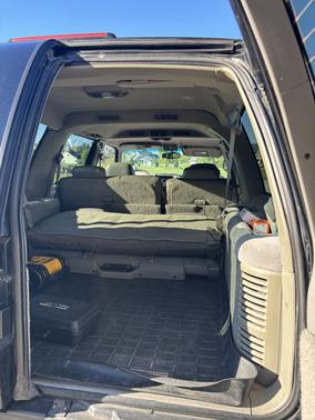 Black 1998 GMC Suburban 2500