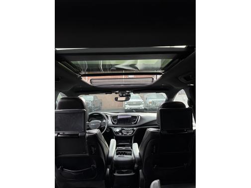 2021 Chrysler Pacifica Hybrid Limited