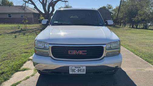White 2003 GMC Yukon XL 2500 SLT