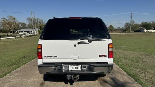 White 2003 GMC Yukon XL 2500 SLT