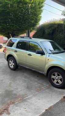Green 2008 Ford Escape Hybrid Base