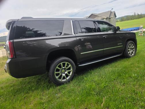 Brown 2020 GMC Yukon XL Denali