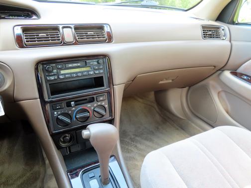 1998 Toyota Camry LE