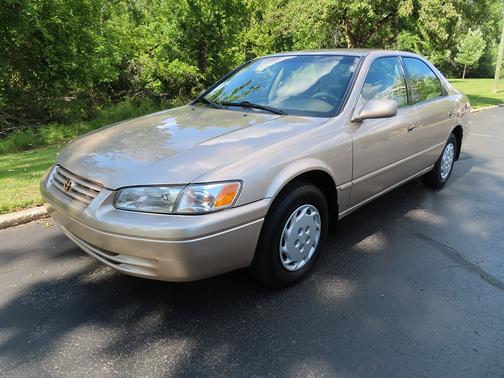 1998 Toyota Camry LE