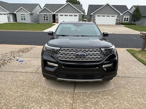 Black 2021 Ford Explorer Limited