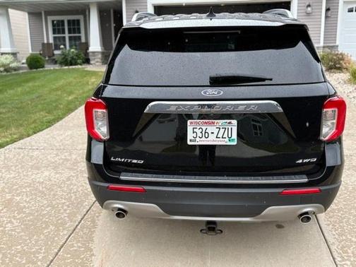 Black 2021 Ford Explorer Limited