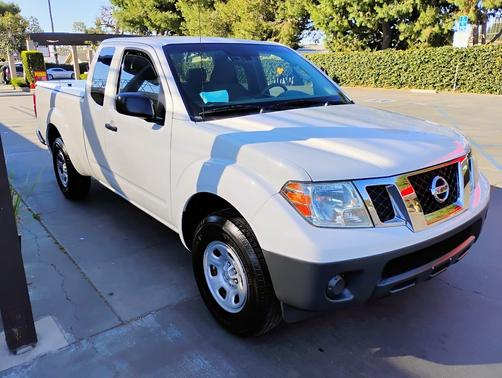 White 2014 Nissan Frontier S