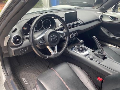2017 Mazda MX-5 Miata RF Grand Touring