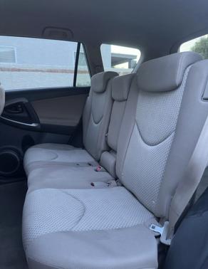 White 2007 Toyota RAV4 Base
