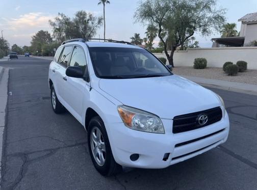 White 2007 Toyota RAV4 Base