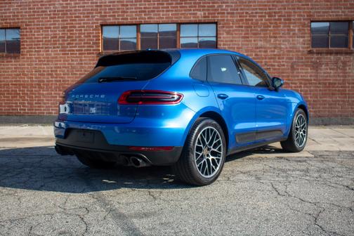 2018 Porsche Macan Sport Edition