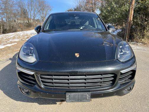 2017 Porsche Cayenne Cayenne S