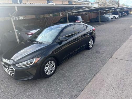 Beige 2017 Hyundai ELANTRA SE