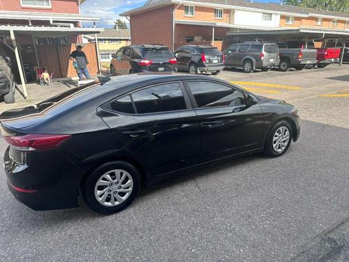 Beige 2017 Hyundai ELANTRA SE
