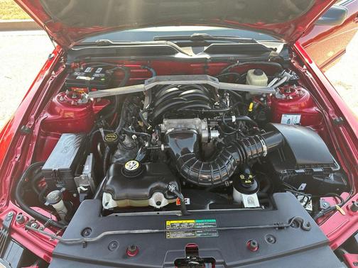 Red 2006 Ford Mustang GT