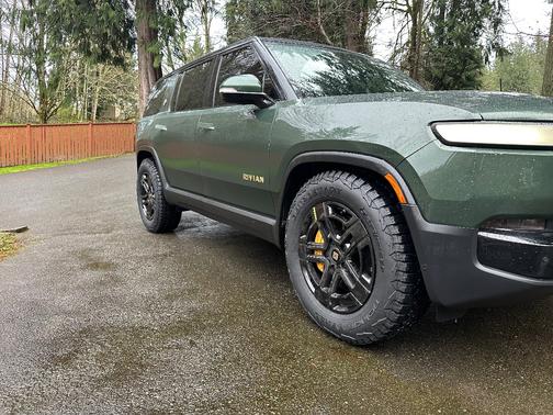 Green 2023 Rivian R1S Adventure Quad-Motor Large Package
