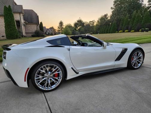 White 2017 Chevrolet Corvette Z06