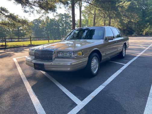 1996 Lincoln Town Car Signature