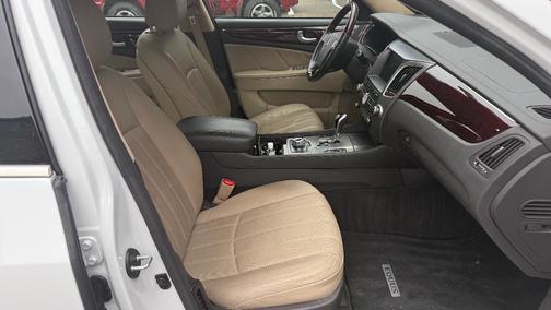 2013 Hyundai Equus Signature